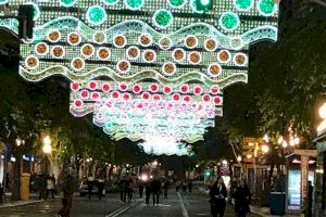 Alicante peatonaliza desde este miércoles las calles del centro para fomentar la movilidad y potenciar el comercio en Navidad Alicante peatonaliza desde este miércoles las calles del centro para fomentar la movilidad y potenciar el comercio en Navidad