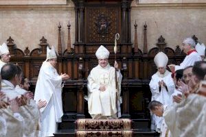 Bevanent toma posesión del cargo de arzobispo con un discurso humanista: “La Iglesia no es un partido político” - (foto 8) Bevanent toma posesión del cargo de arzobispo con un discurso humanista: “La Iglesia no es un partido político” - (foto 8)