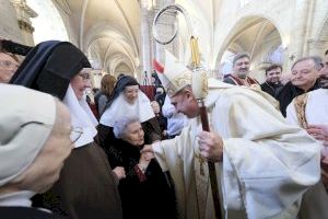 Bevanent toma posesión del cargo de arzobispo con un discurso humanista: “La Iglesia no es un partido político” - (foto 26) Bevanent toma posesión del cargo de arzobispo con un discurso humanista: “La Iglesia no es un partido político” - (foto 26)