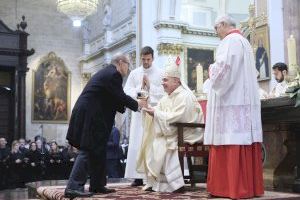 Bevanent toma posesión del cargo de arzobispo con un discurso humanista: “La Iglesia no es un partido político” - (foto 19) Bevanent toma posesión del cargo de arzobispo con un discurso humanista: “La Iglesia no es un partido político” - (foto 19)