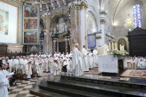 Bevanent toma posesión del cargo de arzobispo con un discurso humanista: “La Iglesia no es un partido político” - (foto 21) Bevanent toma posesión del cargo de arzobispo con un discurso humanista: “La Iglesia no es un partido político” - (foto 21)