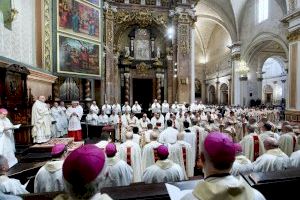 Bevanent toma posesión del cargo de arzobispo con un discurso humanista: “La Iglesia no es un partido político” - (foto 6) Bevanent toma posesión del cargo de arzobispo con un discurso humanista: “La Iglesia no es un partido político” - (foto 6)