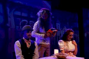 El crevillentino Edgar Moreno protagoniza "Sherlock Holmes y el Cuadro Mágico" una nueva historia musical en el Gran Teatro de Elche - (foto 3) El crevillentino Edgar Moreno protagoniza "Sherlock Holmes y el Cuadro Mágico" una nueva historia musical en el Gran Teatro de Elche - (foto 3)