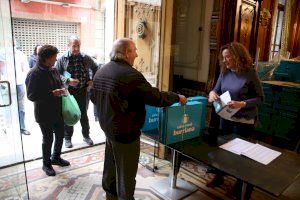 Caixa Rural Borriana felicita el Nadal als socis pensionistes amb el tradicional aguinaldo - (foto 5)