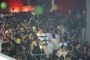 El sonido mítico de la discoteca Industrial vuelve a sonar en la Vall d’Uixó