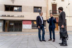 Héctor Illueca: “La mejora de la accesibilidad de la Casa de la Cultura de Alberic permite fortalecer servicios para el vecindario” Héctor Illueca: “La mejora de la accesibilidad de la Casa de la Cultura de Alberic permite fortalecer servicios para el vecindario”