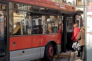 La EMT modificará la línea 8 para facilitar el acceso al hospital La Fe