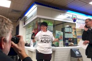 ¿Dónde ha caído el Gordo de la Lotería de Navidad? El 05490, muy repartido en Alicante, Valencia y Castellón ¿Dónde ha caído el Gordo de la Lotería de Navidad? El 05490, muy repartido en Alicante, Valencia y Castellón