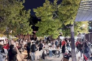 Fiesta navideña en la Bosca para dinamizar el vecindario de la mano de Fisat y el Ayuntamiento de Burriana - (foto 4) Fiesta navideña en la Bosca para dinamizar el vecindario de la mano de Fisat y el Ayuntamiento de Burriana - (foto 4)