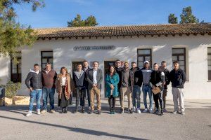 Diez jóvenes menores de 30 años finalizan su formación con el programa de fomento de empleo T’Avalem