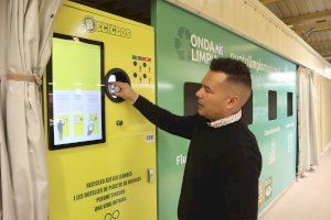 Onda recompensa a los vecinos que reciclen con premios sociales y sostenibles a través del pionero sistema RECICLOS Onda recompensa a los vecinos que reciclen con premios sociales y sostenibles a través del pionero sistema RECICLOS