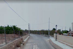 Un perro ataca y causa heridas a dos personas en Náquera