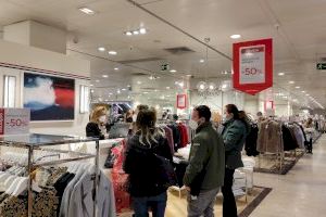 Comencen les primeres rebaixes del 2023: 10 consells per a traure'ls tot el partit