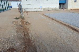 L’Alcúdia de Crespins inicia la construcció d’una nova pista de pàdel en el poliesportiu