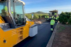 Betxí renova l'asfaltat del Camí de Sant Antoni, la via per on transita la romeria a la Muntanyeta Betxí renova l'asfaltat del Camí de Sant Antoni, la via per on transita la romeria a la Muntanyeta