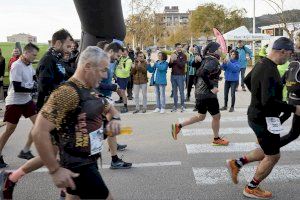 Gran èxit del KM Vertical Gandia malgrat el fort vent - (foto 2)