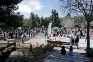 Paterna celebra el Día del Árbol replantando 80 ejemplares con la ayuda de los niños y niñas de la ciudad - (foto 2) Paterna celebra el Día del Árbol replantando 80 ejemplares con la ayuda de los niños y niñas de la ciudad - (foto 2)