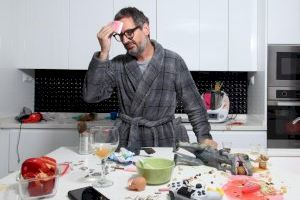 Eugeni Alemany llena el teatro Payà con tres funciones de su último espectáculo ‘A ningú que li passe’