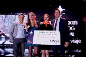 Los valencianos de 'Viviendo de Viaje' ganan el "Goya" al mejor blog de viajes 2023 en una gala presentada por Roberto Leal