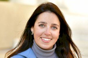 Tania Agut converteix els carrers de Torreblanca en el seu despatx "per a escoltar i resoldre les demandes del meu poble" Tania Agut converteix els carrers de Torreblanca en el seu despatx "per a escoltar i resoldre les demandes del meu poble"