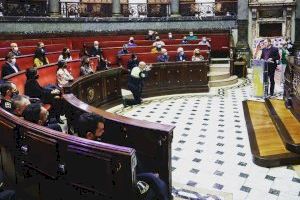 La Fundació Protegir VLC impulsa 26 activitats per formar a policia i bombers i acostar-los a col·lectius vulnerables - (foto 4) La Fundació Protegir VLC impulsa 26 activitats per formar a policia i bombers i acostar-los a col·lectius vulnerables - (foto 4)