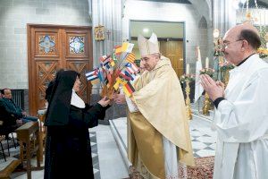 El Arzobispo de Valencia preside una misa de acción de gracias por el 150 aniversario de las Hermanitas de los Ancianos Desamparados - (foto 6) El Arzobispo de Valencia preside una misa de acción de gracias por el 150 aniversario de las Hermanitas de los Ancianos Desamparados - (foto 6)