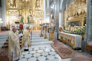 El Arzobispo de Valencia preside una misa de acción de gracias por el 150 aniversario de las Hermanitas de los Ancianos Desamparados - (foto 8) El Arzobispo de Valencia preside una misa de acción de gracias por el 150 aniversario de las Hermanitas de los Ancianos Desamparados - (foto 8)