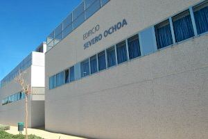 Expertos en ginecología y oncología se reúnen en la UMH para intentar reducir la infertilidad asociada al cáncer de endometrio Expertos en ginecología y oncología se reúnen en la UMH para intentar reducir la infertilidad asociada al cáncer de endometrio