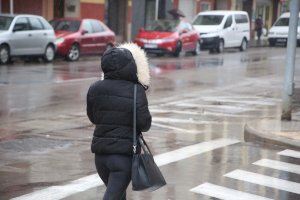 Setmana hivernal i desapacible en la Comunitat: vent, pluja, neu i temporal marítim
