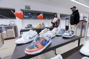 Gandia inaugura l'Outlet Sabates i complements a Fira Mercat - (foto 5) Gandia inaugura l'Outlet Sabates i complements a Fira Mercat - (foto 5)