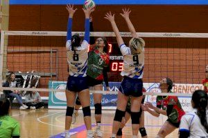 El Aptur CV Benidorm arrolla al Covirán CDU Atarfe (3-0) en una hora de juego