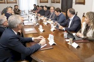 José Martí reuneix demà de nou a la taula 'Salvem la ceràmica' en la Diputació de Castelló - (foto 3)