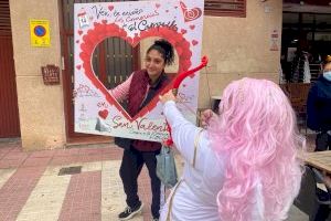 Parejas de cupidos y cupidas recorren las áreas comerciales de El Campello para incentivar las compras por San Valentín - (foto 5)