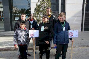 Los escolares de Burriana dicen ‘basta’ a los excrementos en la calle - (foto 3)