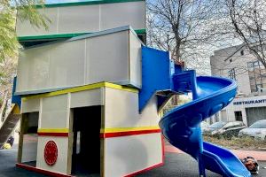 Continuen treballant en el nou parc de jocs infantils de Rafael Alberti Continuen treballant en el nou parc de jocs infantils de Rafael Alberti