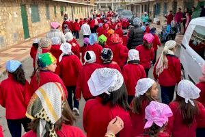 Marcha solidaria de la comunidad escolar del colegio Fundación Antonio Bonny por el día mundial del cáncer infantil - (foto 2) Marcha solidaria de la comunidad escolar del colegio Fundación Antonio Bonny por el día mundial del cáncer infantil - (foto 2)