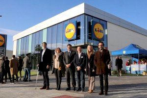 Lidl abre hoy su nueva tienda en Alicante tras invertir más de 5 M€ y crear 18 nuevos empleos Lidl abre hoy su nueva tienda en Alicante tras invertir más de 5 M€ y crear 18 nuevos empleos