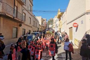 Almenara celebra el carnestoltes escolar conscienciant sobre el reciclatge i la importància de la música - (foto 2) Almenara celebra el carnestoltes escolar conscienciant sobre el reciclatge i la importància de la música - (foto 2)