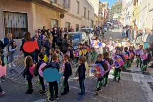 Almenara celebra el carnestoltes escolar conscienciant sobre el reciclatge i la importància de la música - (foto 5) Almenara celebra el carnestoltes escolar conscienciant sobre el reciclatge i la importància de la música - (foto 5)