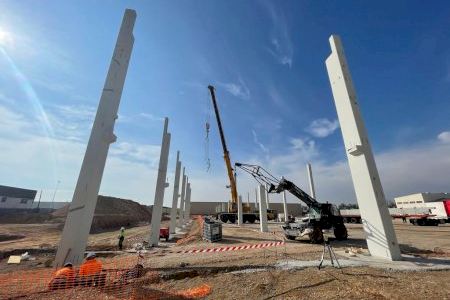 La zona prime de la logística valenciana amplía su oferta con una plataforma de más de 19.000 m2 en Manises La zona prime de la logística valenciana amplía su oferta con una plataforma de más de 19.000 m2 en Manises