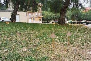 Almenara señaliza los excrementos de los perros en las calles y parques para visibilizarlos y concienciar sobre la necesidad de recogerlos - (foto 3) Almenara señaliza los excrementos de los perros en las calles y parques para visibilizarlos y concienciar sobre la necesidad de recogerlos - (foto 3)