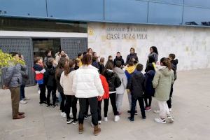 Almenara señaliza los excrementos de los perros en las calles y parques para visibilizarlos y concienciar sobre la necesidad de recogerlos - (foto 9) Almenara señaliza los excrementos de los perros en las calles y parques para visibilizarlos y concienciar sobre la necesidad de recogerlos - (foto 9)