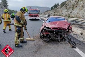 Brutal accidente entre Calpe y Benissa con dos vehículos implicados