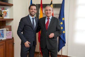 El histórico alcalde socialista Bernardino Giménez cerrará la lista electoral de Sagredo a las próximas elecciones municipales