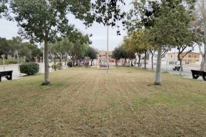 El Pleno de Benejúzar aprueba una modificación de crédito para licitar el contrato de mantenimiento de jardines