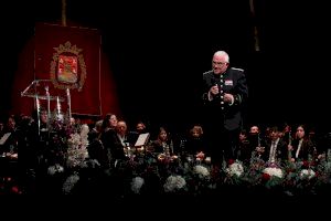 Barcala valora la “tradición, sentimiento, y rico patrimonio" de la Semana Santa durante el Pregón del Teatro Principal - (foto 6) Barcala valora la “tradición, sentimiento, y rico patrimonio" de la Semana Santa durante el Pregón del Teatro Principal - (foto 6)