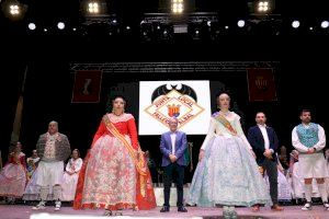Tret d’eixida a les Falles d’Albal amb la Crida de les FFMM Sonia Mirón i Laura Martínez