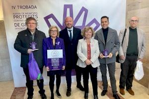 Canet rep la seua placa com a membre de la Xarxa de Municipis contra la Violència de Gènere de la Diputació Canet rep la seua placa com a membre de la Xarxa de Municipis contra la Violència de Gènere de la Diputació