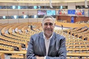 Guillermo Sendra viaja al Parlamento Europeo buscando beneficios para Calp