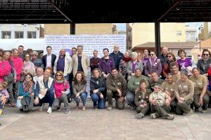 La Pobla de Vallbona es concentra per reivindicar el Dia de la Dona